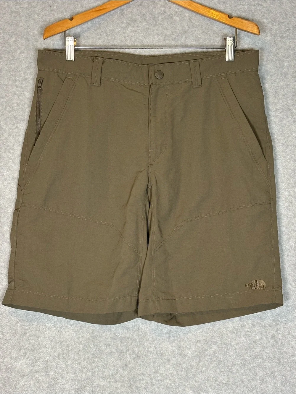 The North Face lightweight Nylon Technical Hiking Shorts-Olive Green-Men Size 34